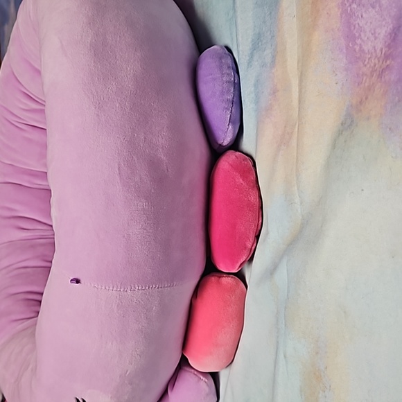 Sqiushmallows Beula the Purple Octopus Pet Bed - Picture 4 of 14